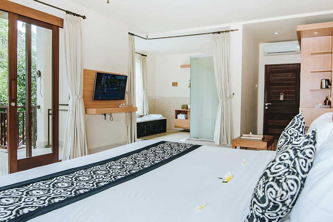 Valley Suite with Balcony